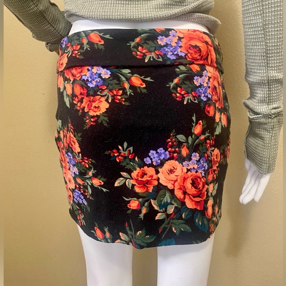 DNA Couture Floral Mini - Picture 2 of 5